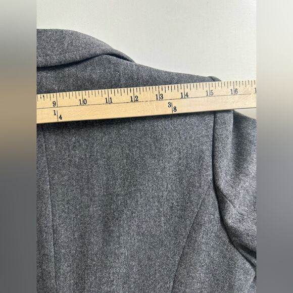 Barbara Bui Grey Wool Double Breasted Blazer Size 38/6 EUC Shoulder Pads - Picture 3 of 9